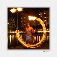 Honolulu Lamp Lighter © Gary Hayes 2005